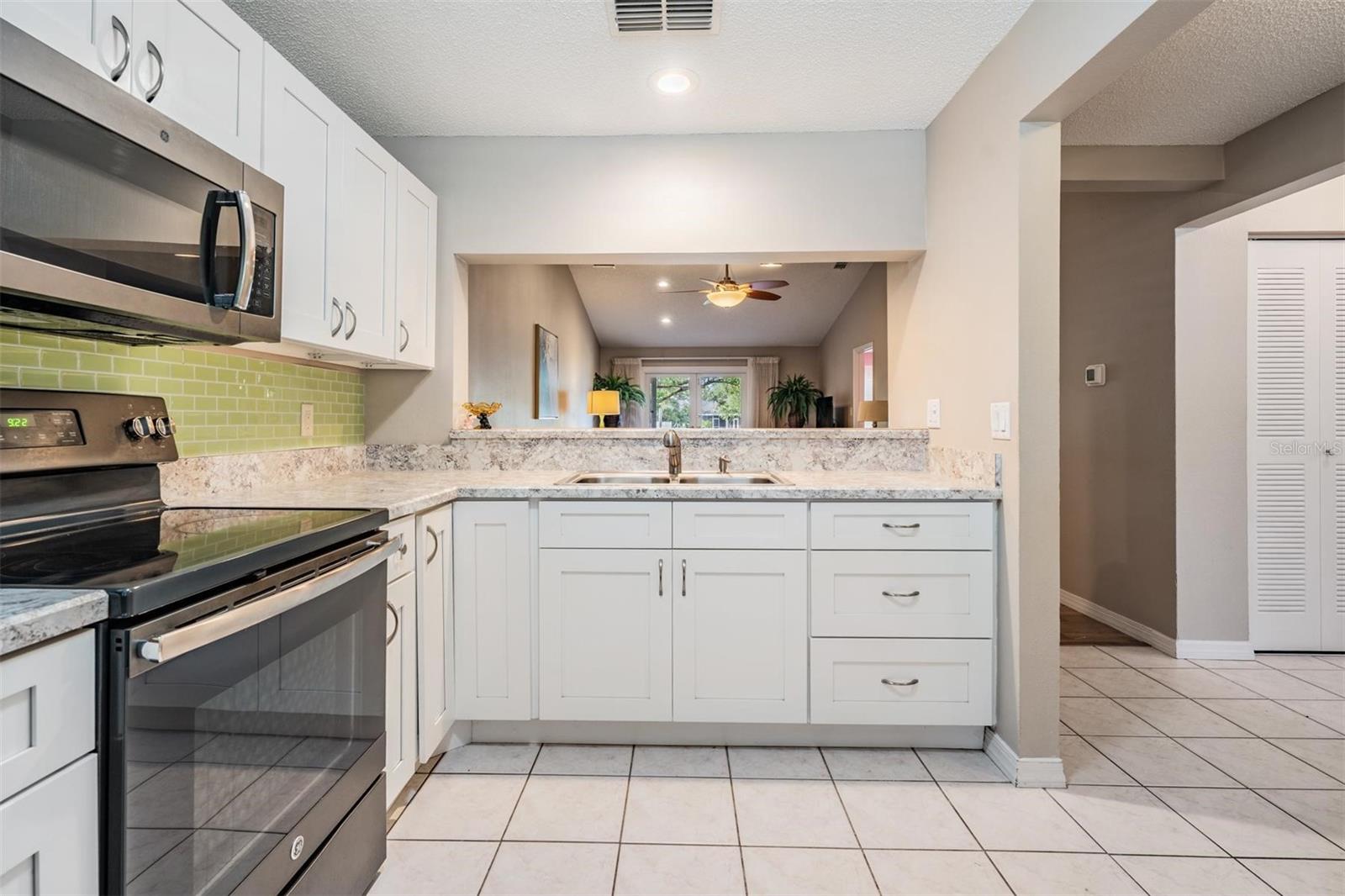 BAY TOWNE WEST - Residential