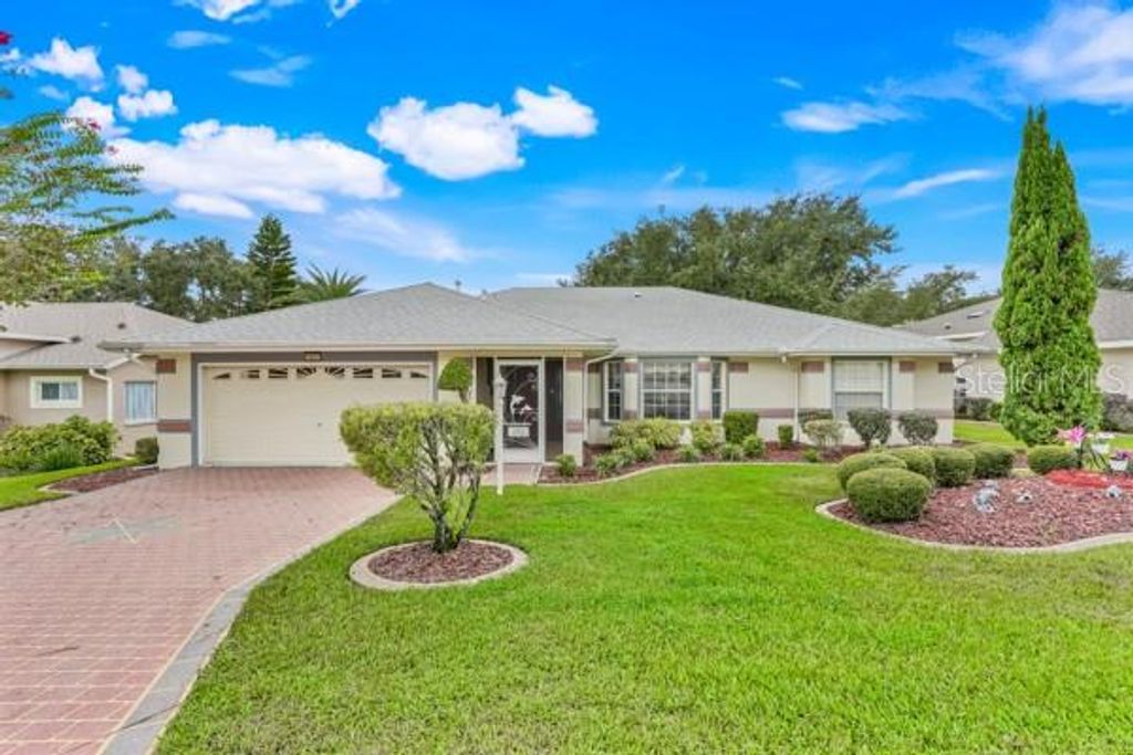 Photo of 4950 Glen Coe Street, Leesburg, FL 34748 (MLS # G5101915)