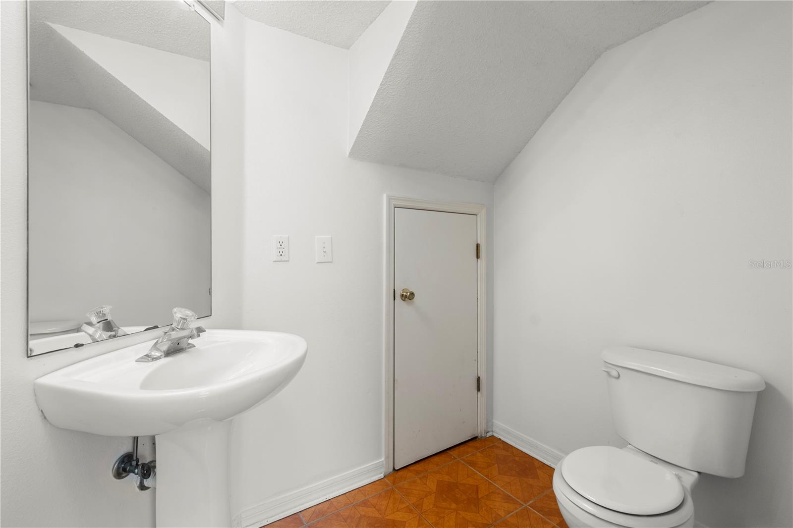 RIVERWALK AT WATERSIDE ISLAND - Residential Lease