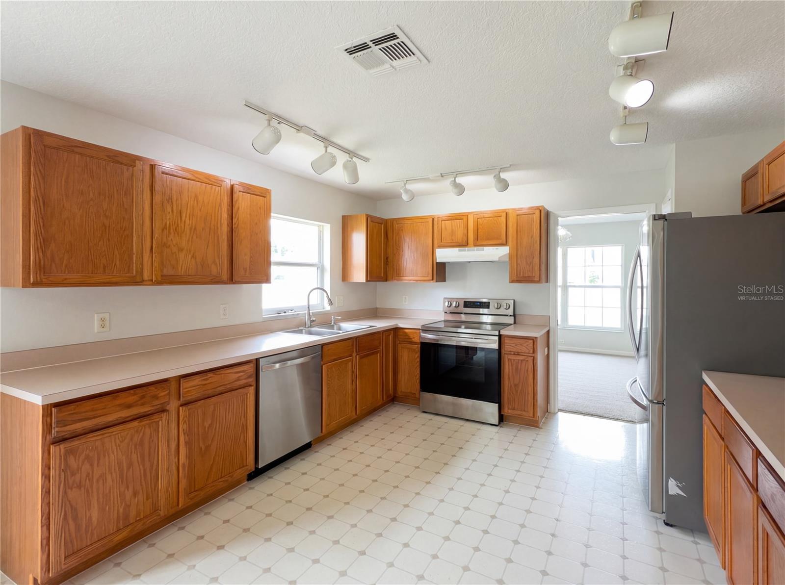 PLYMOUTH LANDING PH 01 - Residential