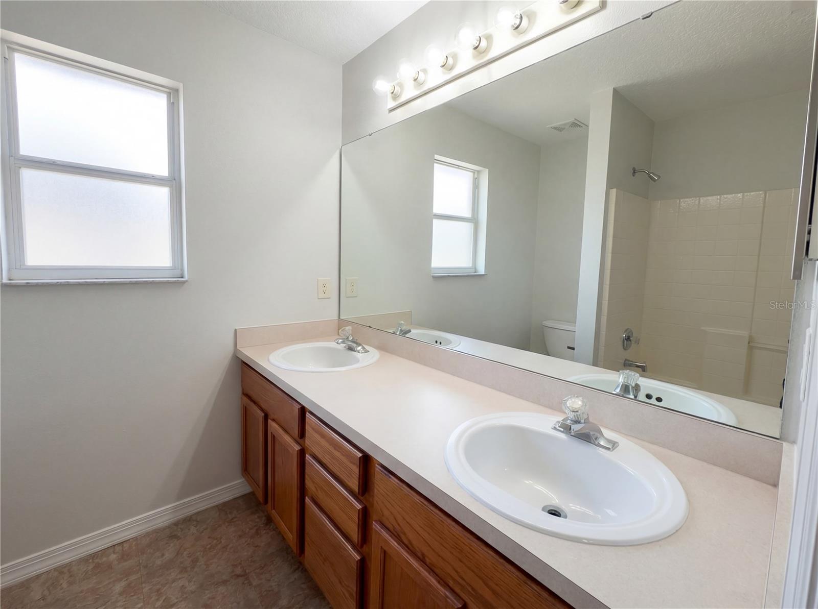 PLYMOUTH LANDING PH 01 - Residential