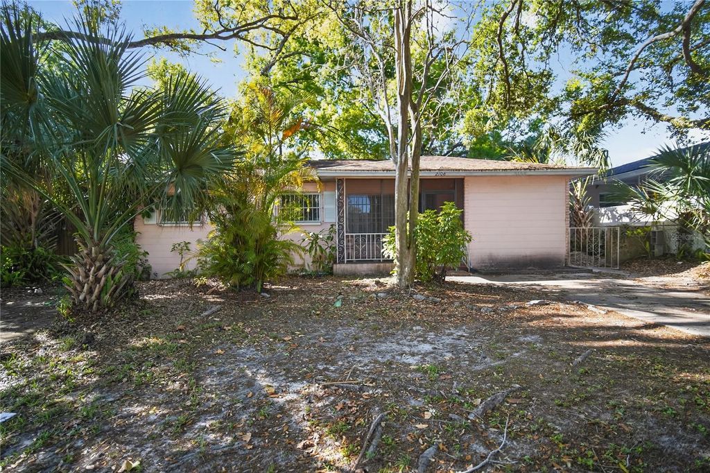 Photo of 2108 W Saint Isabel Street, Tampa, FL 33607 (MLS # O6393095)
