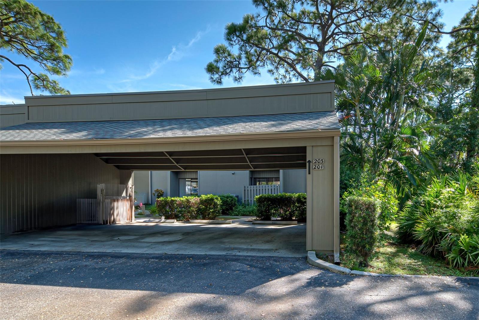 201 WOODLAND DRIVE 201