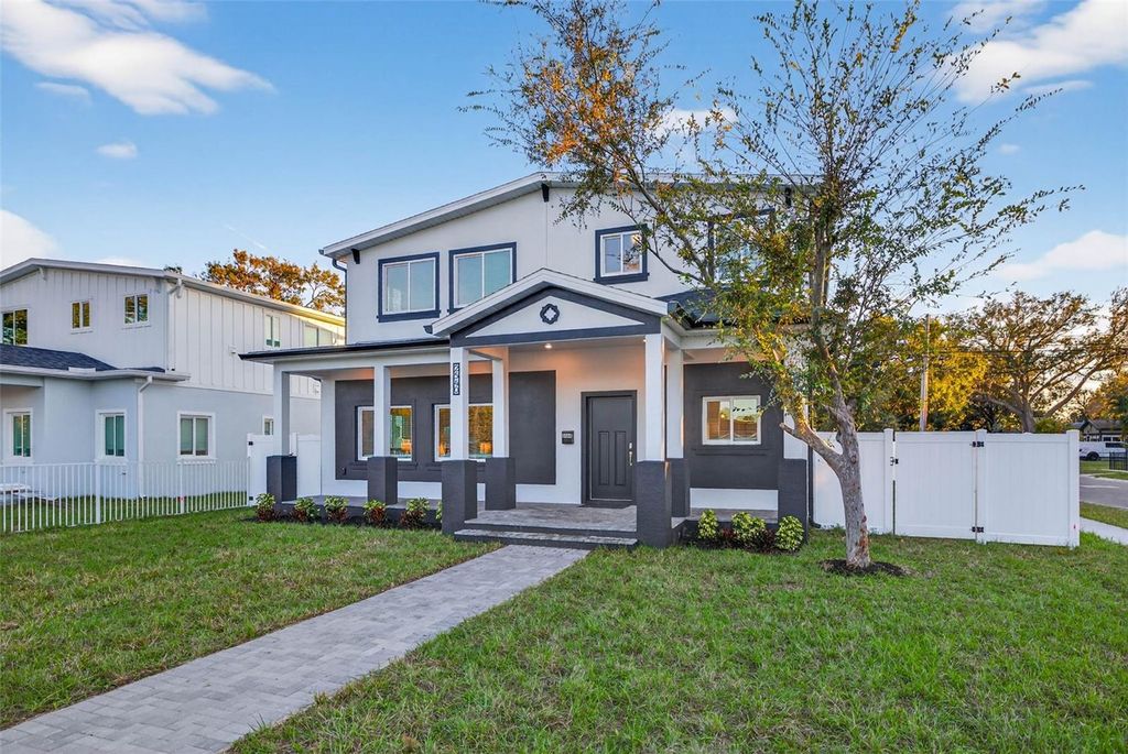 Photo of 2540 34th Avenue N, St Petersburg, FL 33713 (MLS # TB8455104)