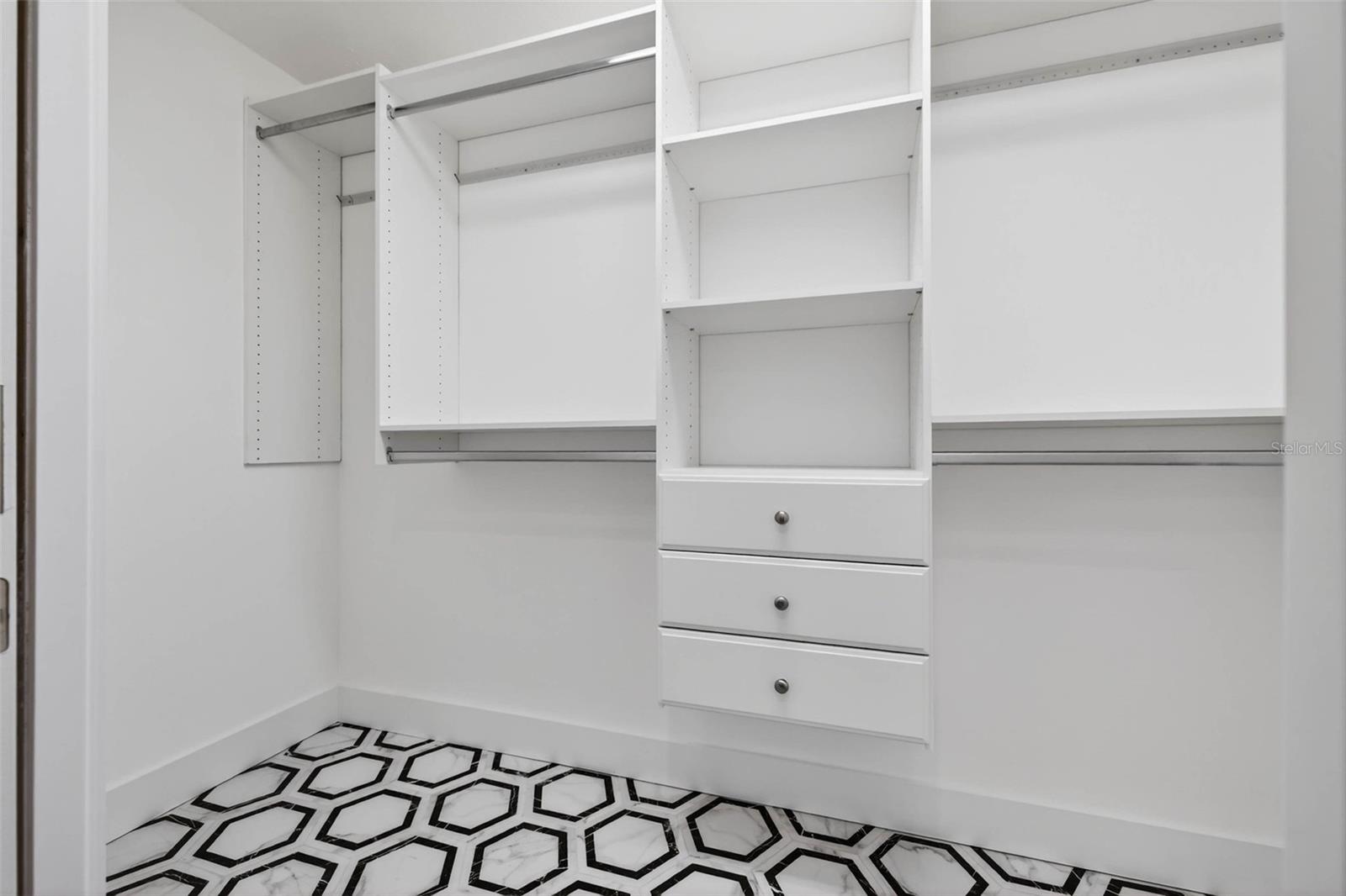 EMERY'S NO 1 SUB - Residential