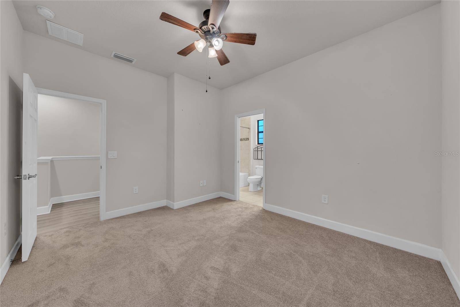 FISHHAWK RANCH VILLAS - Residential Lease