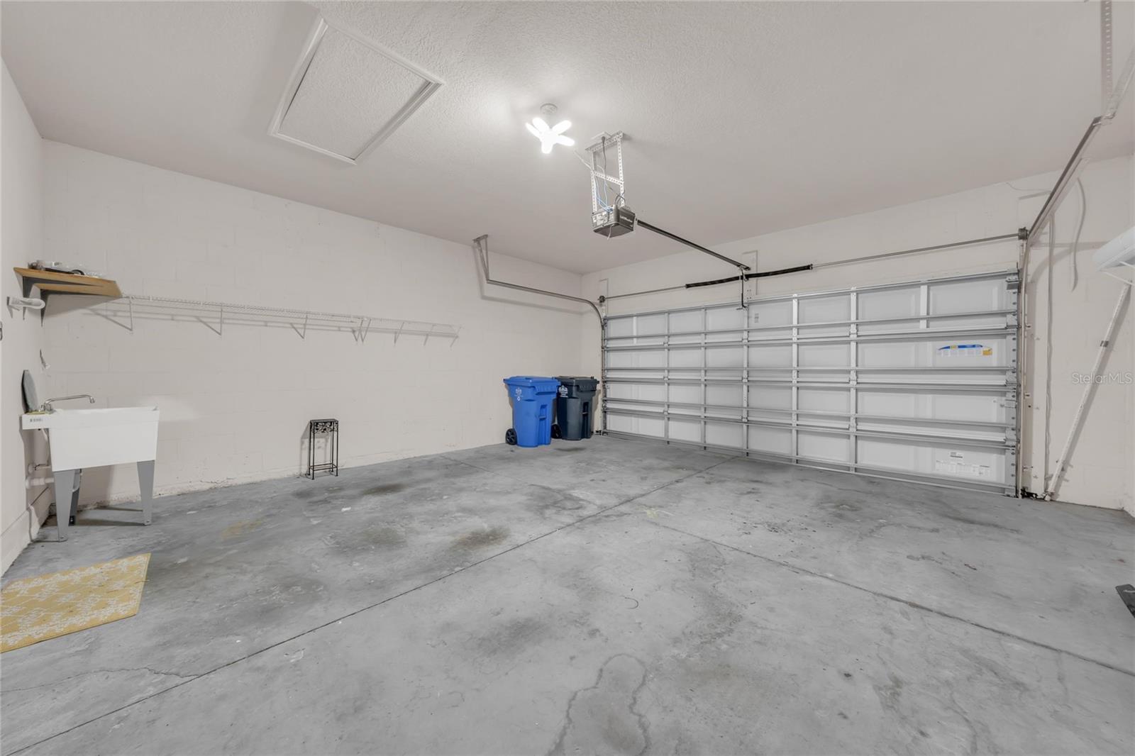 FISHHAWK RANCH VILLAS - Residential Lease