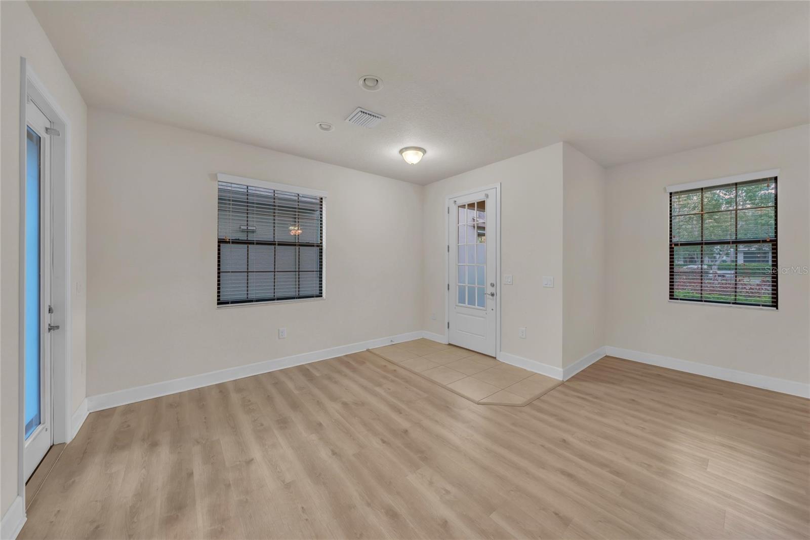 FISHHAWK RANCH VILLAS - Residential Lease