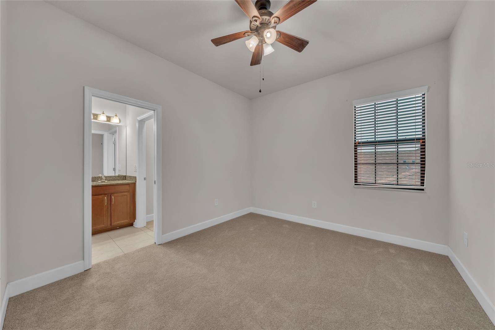 FISHHAWK RANCH VILLAS - Residential Lease