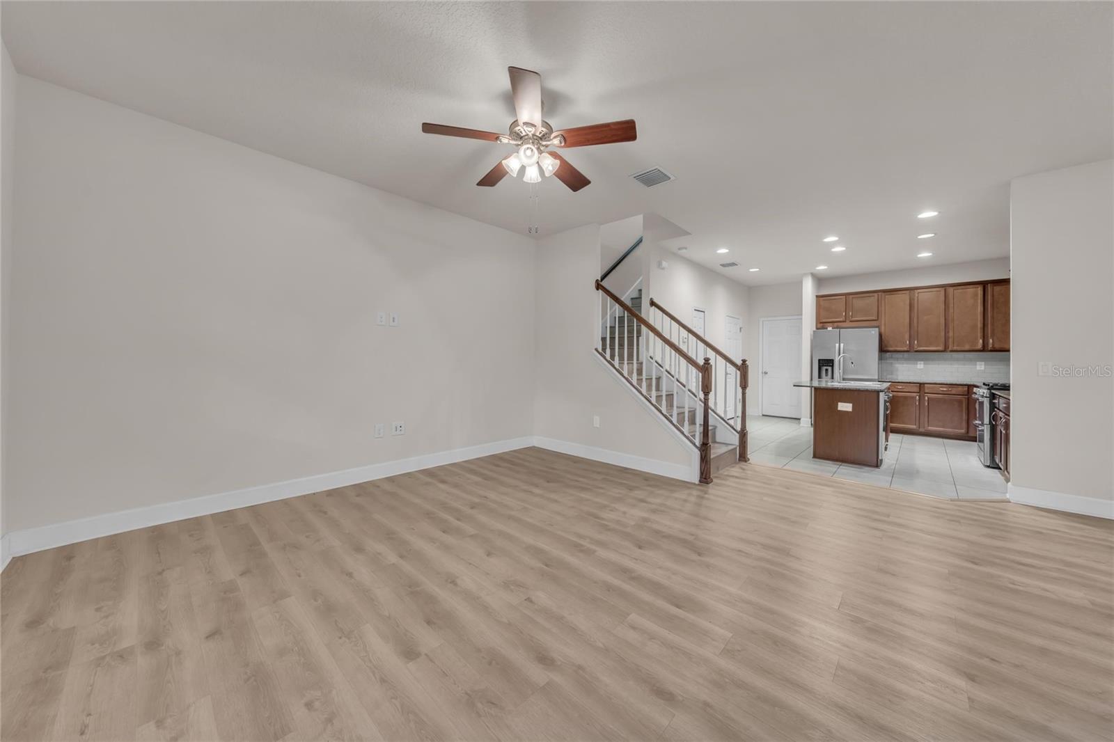 FISHHAWK RANCH VILLAS - Residential Lease