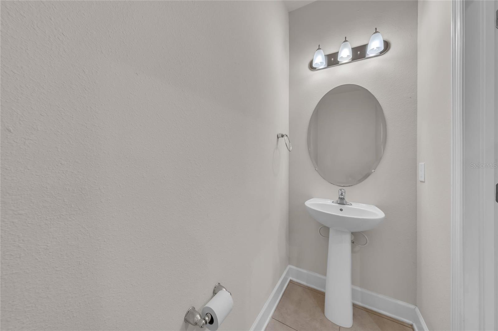 FISHHAWK RANCH VILLAS - Residential Lease