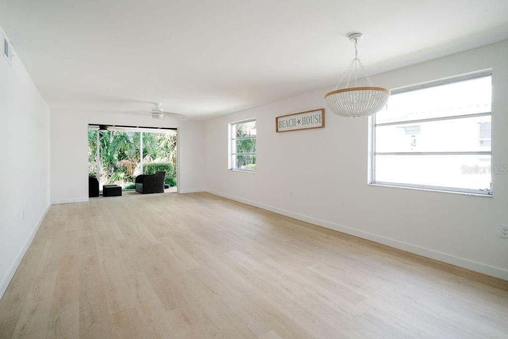 669 SPANISH DRIVE N 21