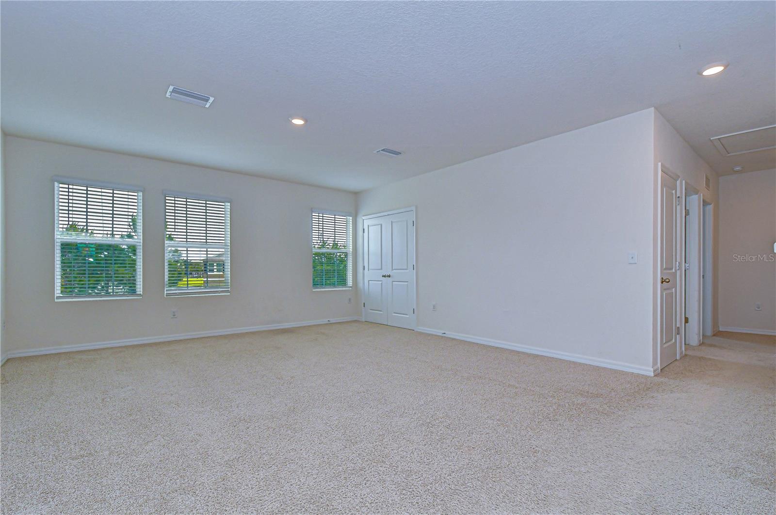 SOUTHSHORE BAY - Residential