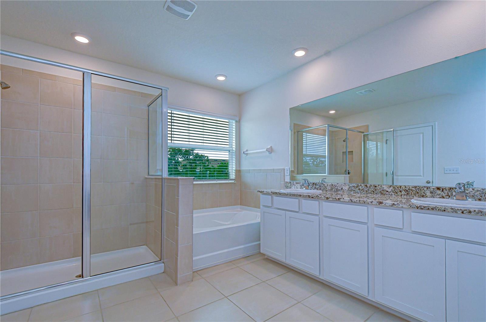 SOUTHSHORE BAY - Residential