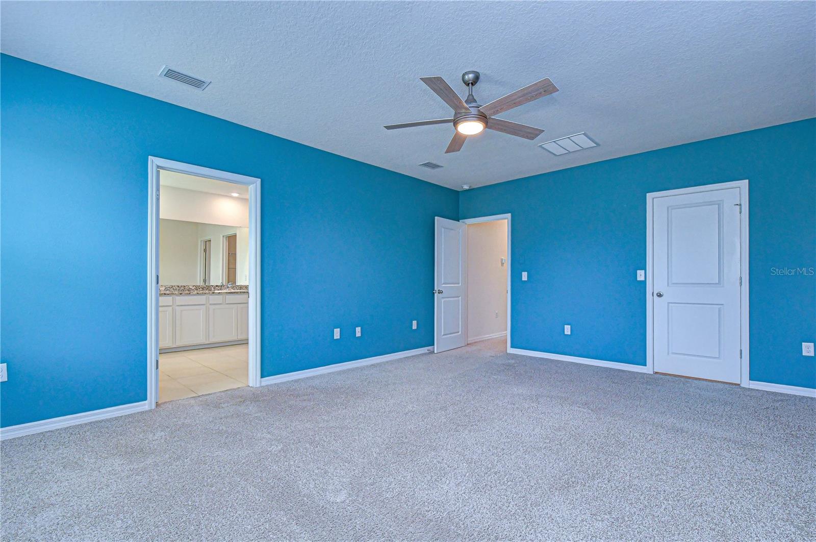 SOUTHSHORE BAY - Residential