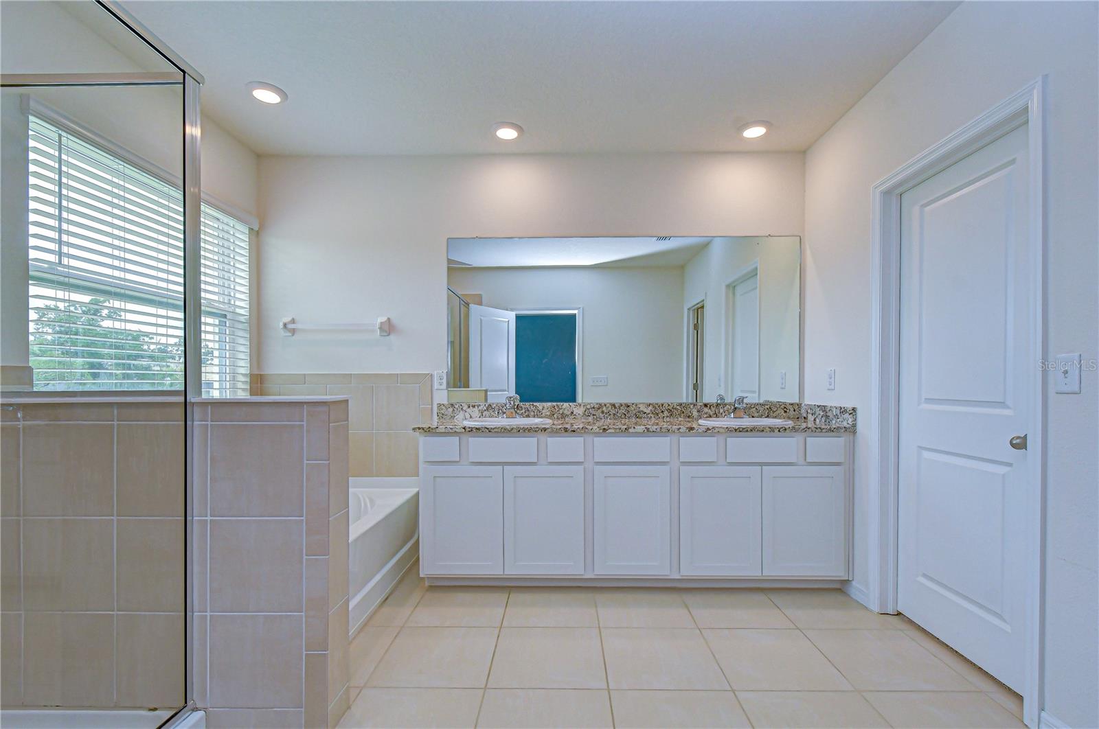 SOUTHSHORE BAY - Residential