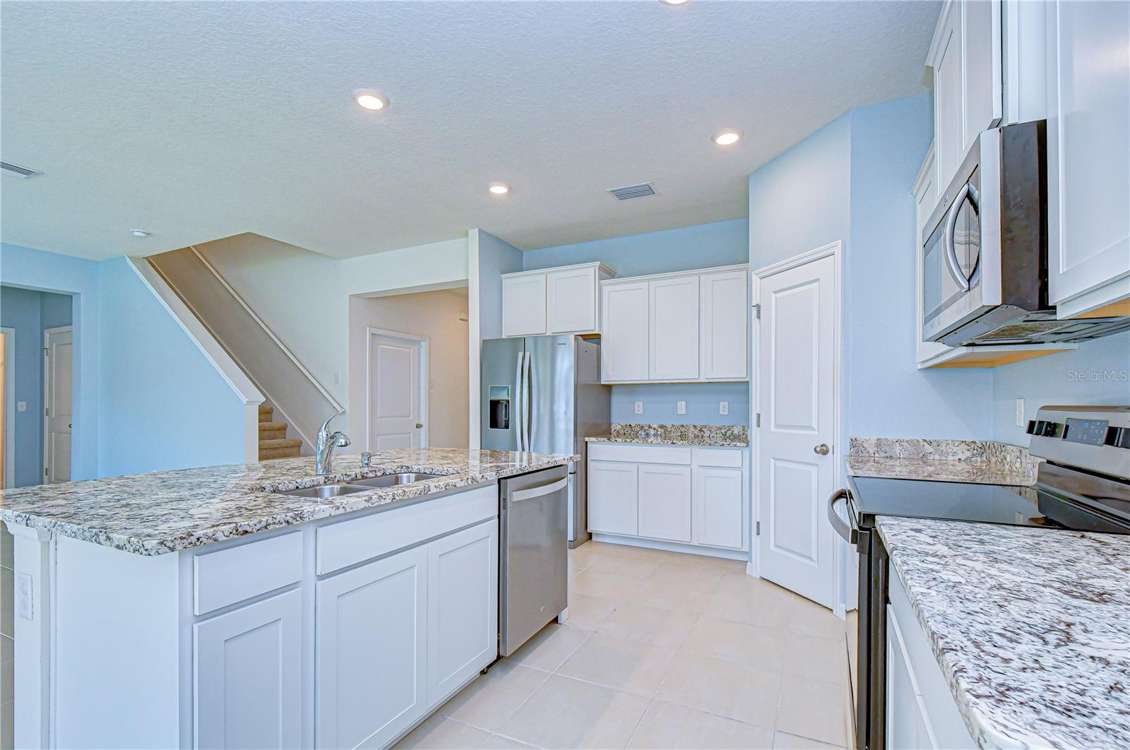 SOUTHSHORE BAY - Residential