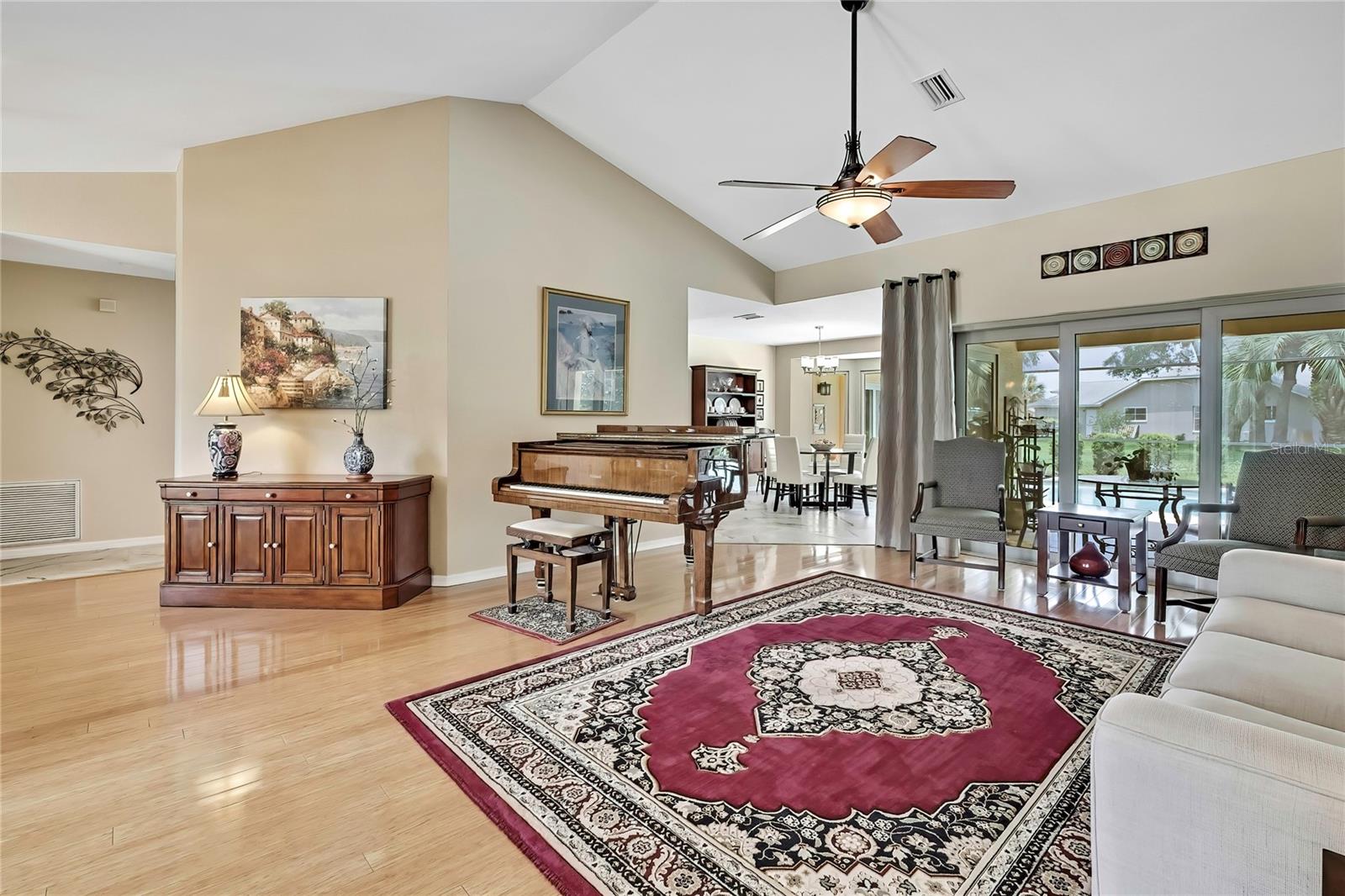 9346 SOUTHERN BELLE DRIVE