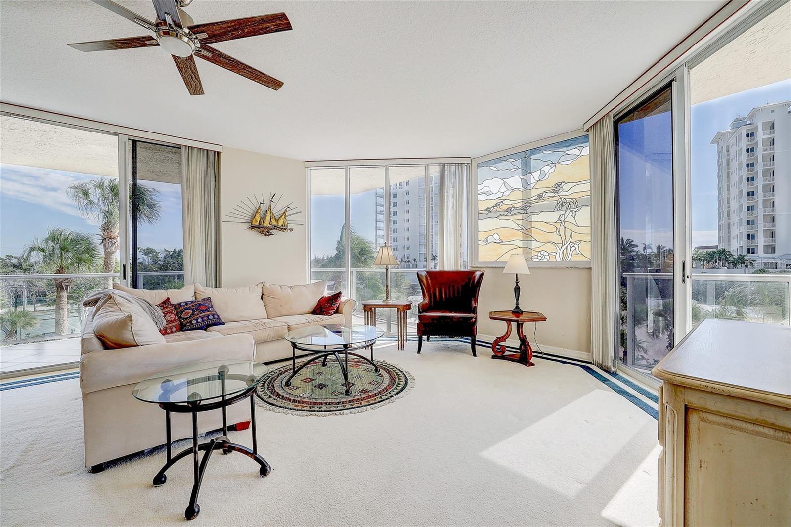 L ELEGANCE ON LIDO BEACH - Residential