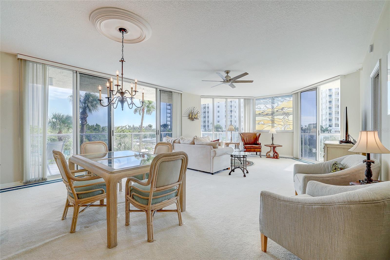 L ELEGANCE ON LIDO BEACH - Residential