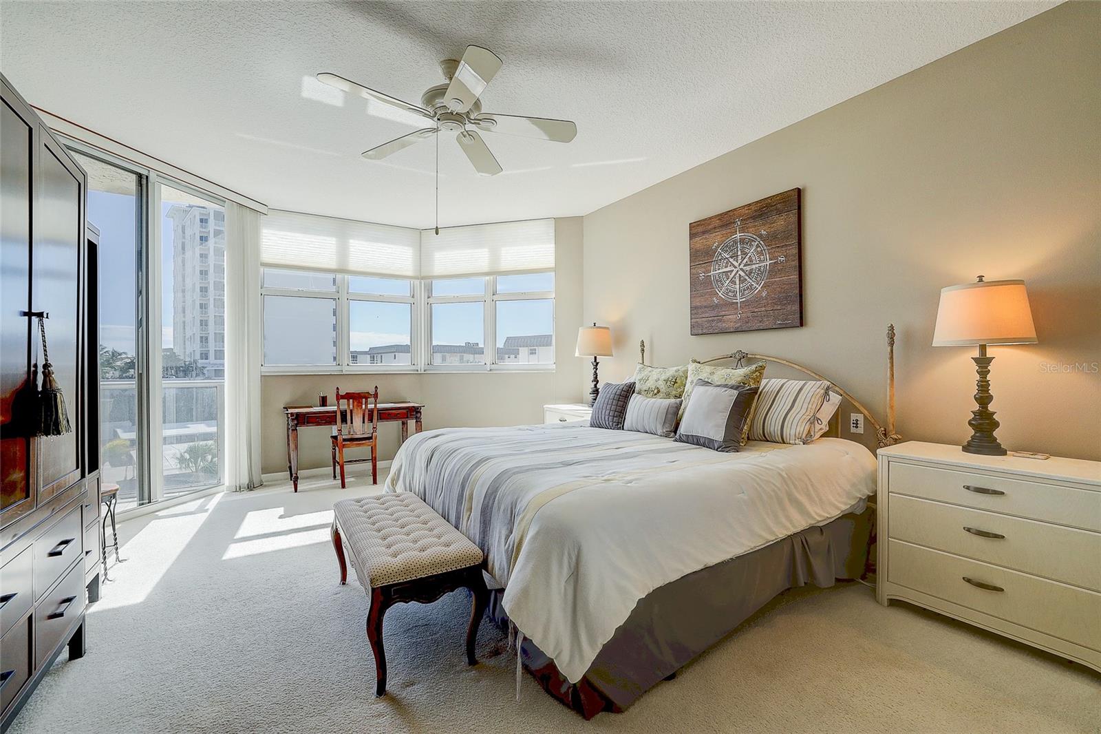 L ELEGANCE ON LIDO BEACH - Residential