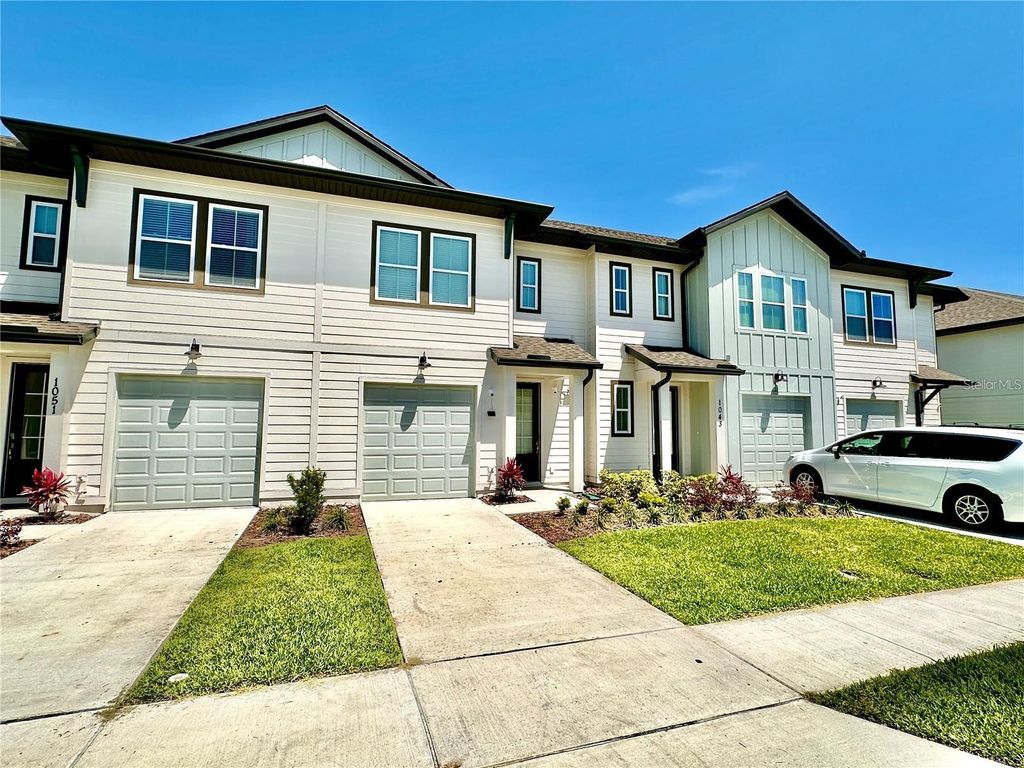 Photo of 1047 Plantation Lane, Davenport, FL 33896 (MLS # O6383887)