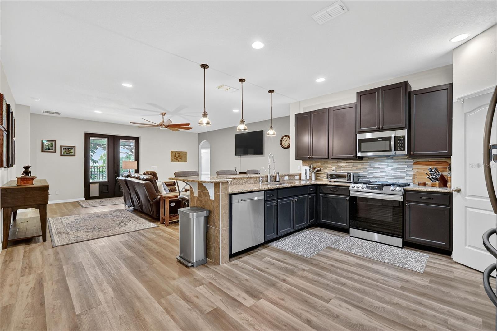 CRESTRIDGE/LEESBURG - Residential