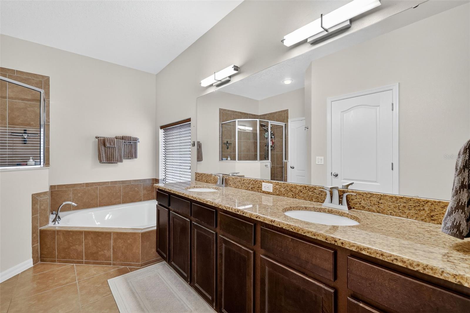 CRESTRIDGE/LEESBURG - Residential