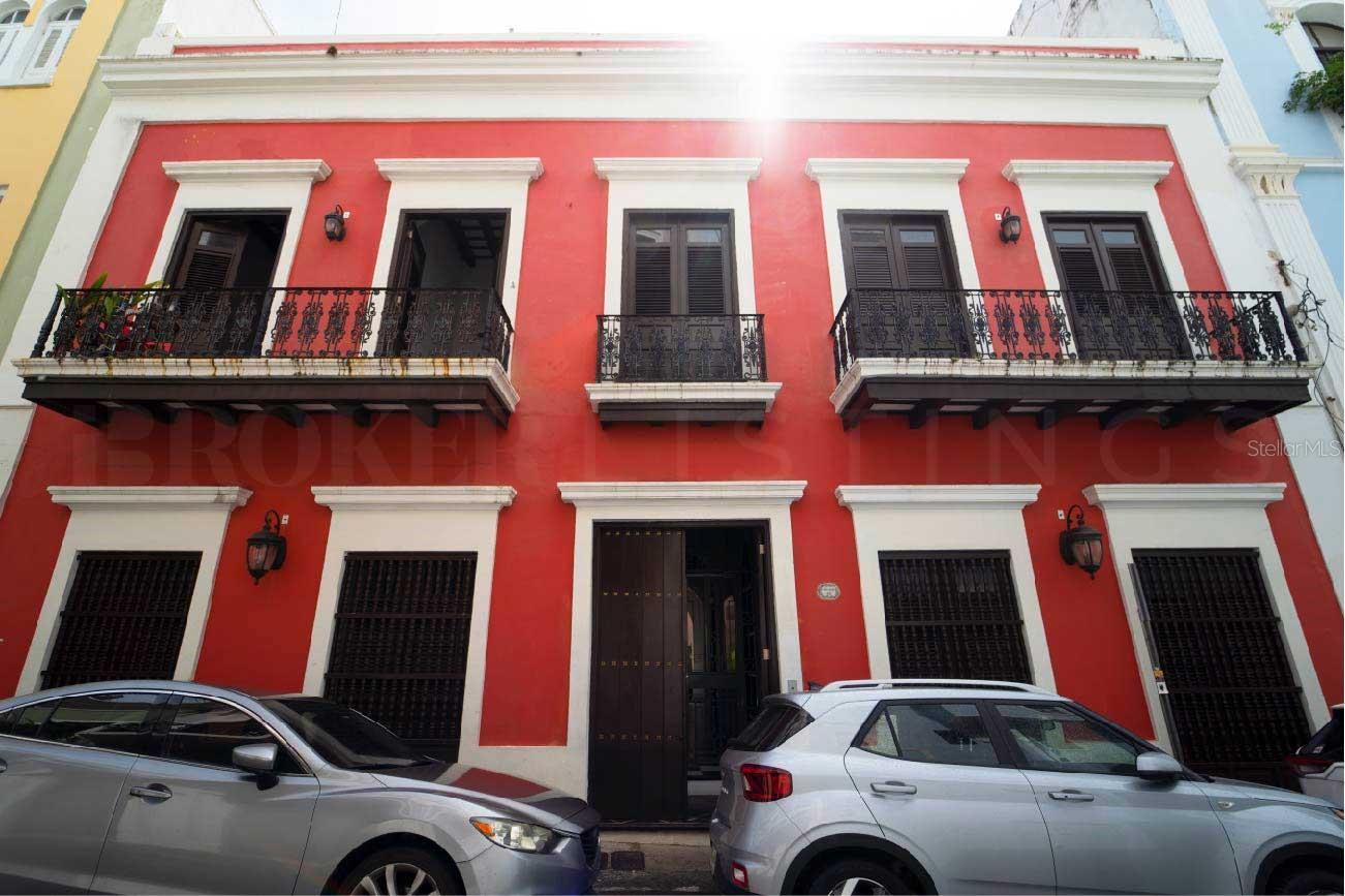 Prime Investment Opportunity in Old San Juan
Located on 153 San Justo St, this impressive property features 16 independent units, each with spacious bedrooms, modern bathrooms, and fully equipped kitchens with high-end finishes. Some units include private balconies or patios, adding to the property's charm and appeal.
Perfectly situated in the heart of historic Old San Juan, this is an ideal opportunity for short-term rentals, boutique hotel development, or long-term income property. A rare find in one of Puerto Rico’s most sought-after locations.