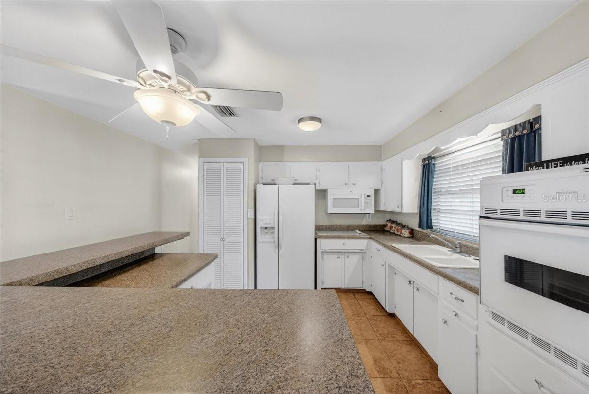 PEACH LAKE MANOR - Residential