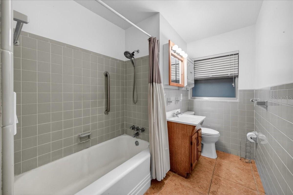 PEACH LAKE MANOR - Residential