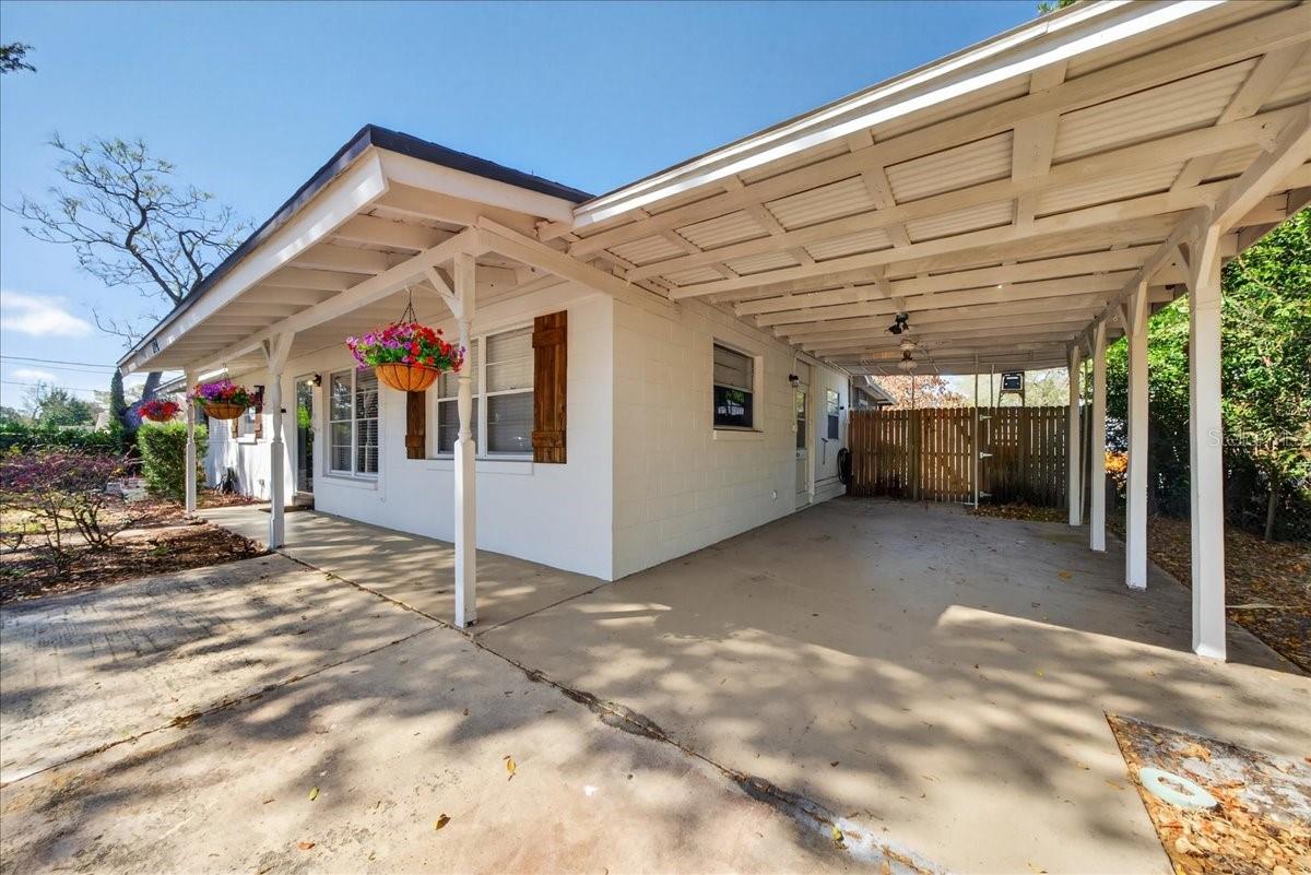 PEACH LAKE MANOR - Residential