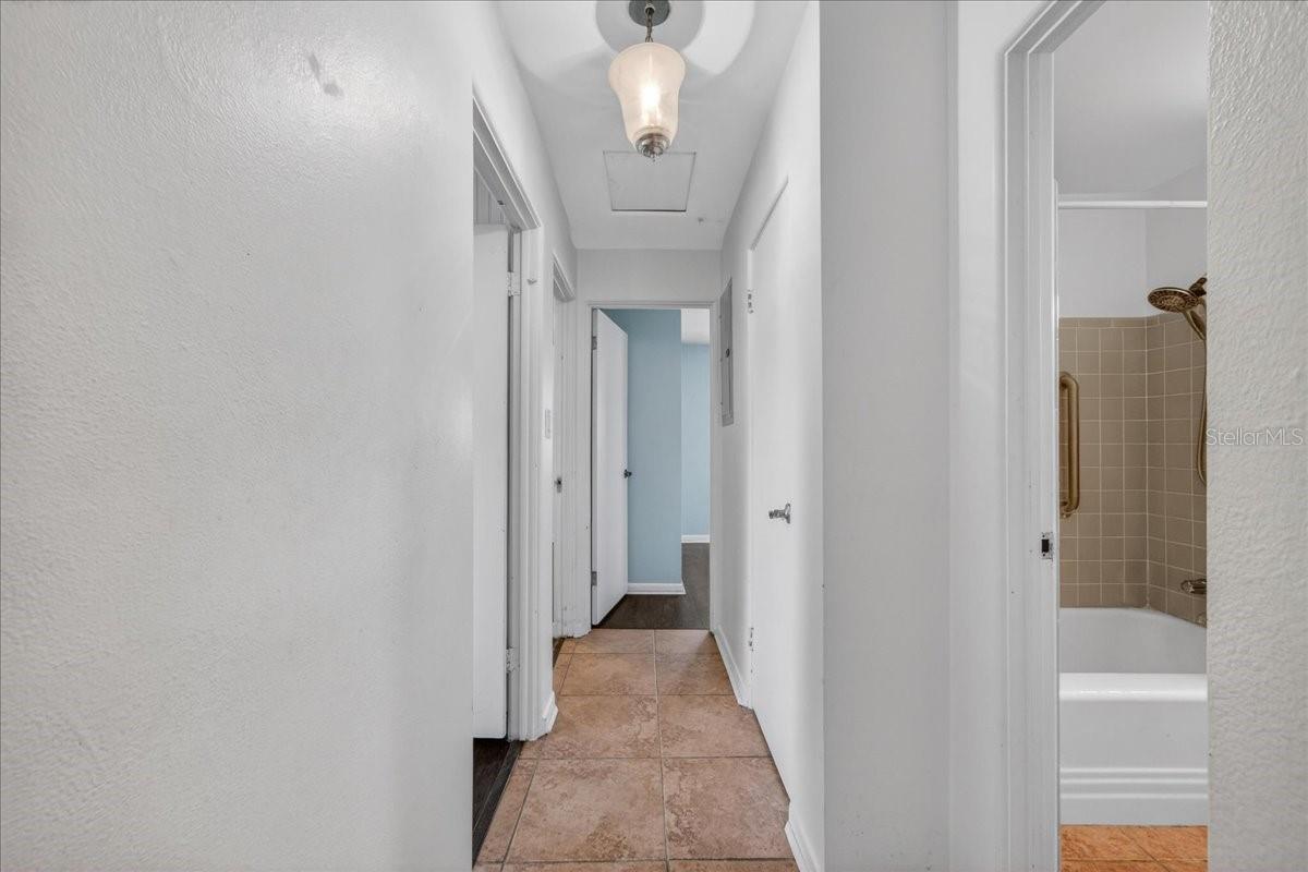 PEACH LAKE MANOR - Residential