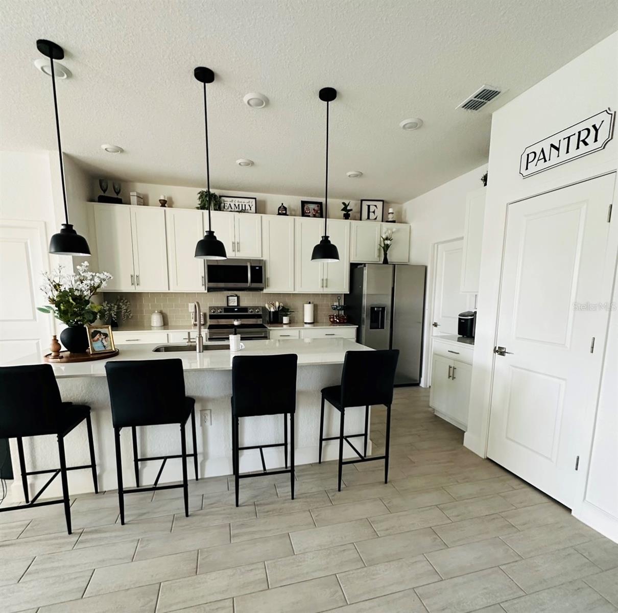 4033 UNION LANE