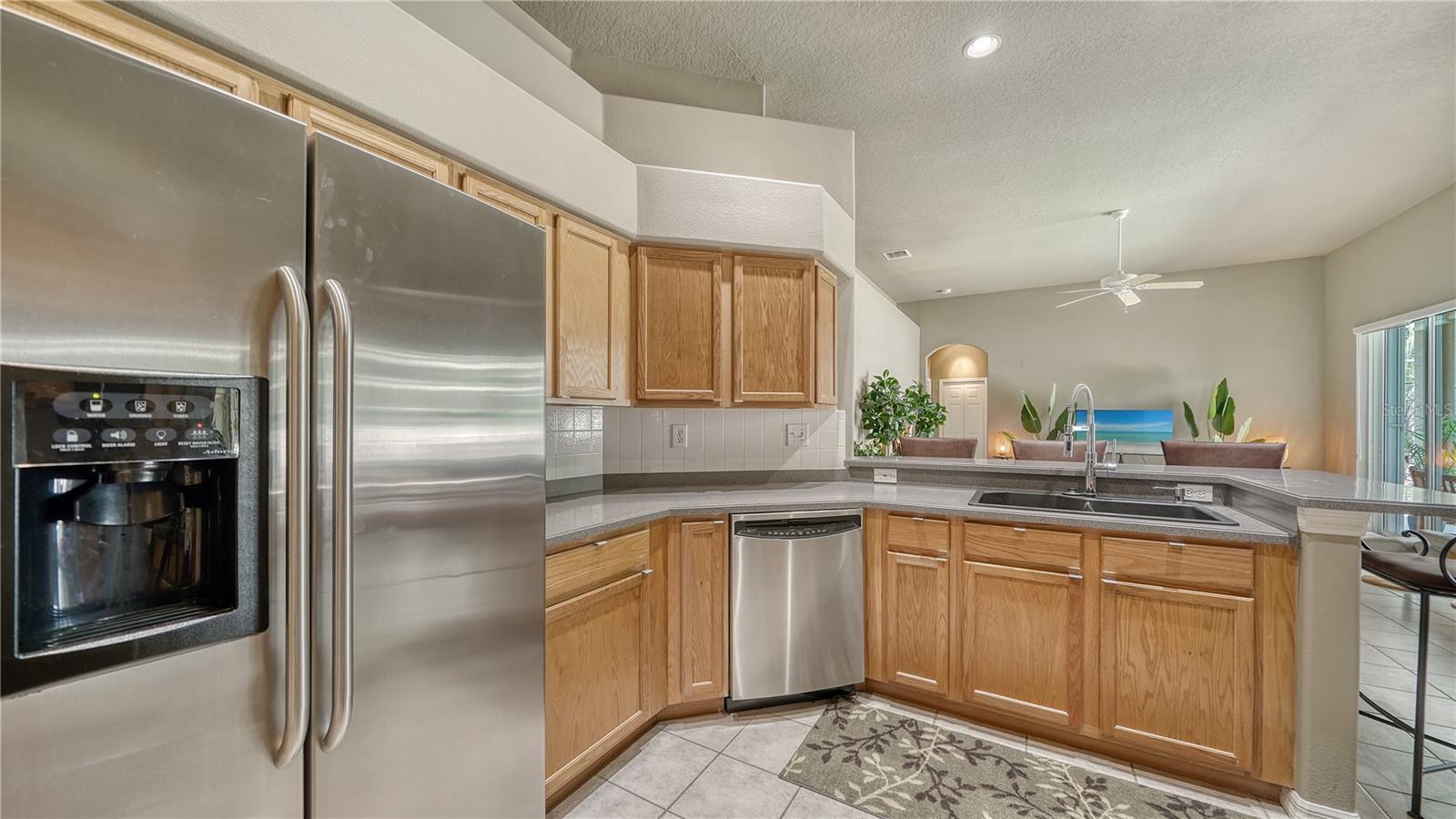 CARLYLE AT VILLAGES OF PALM-AIRE - Residential Lease