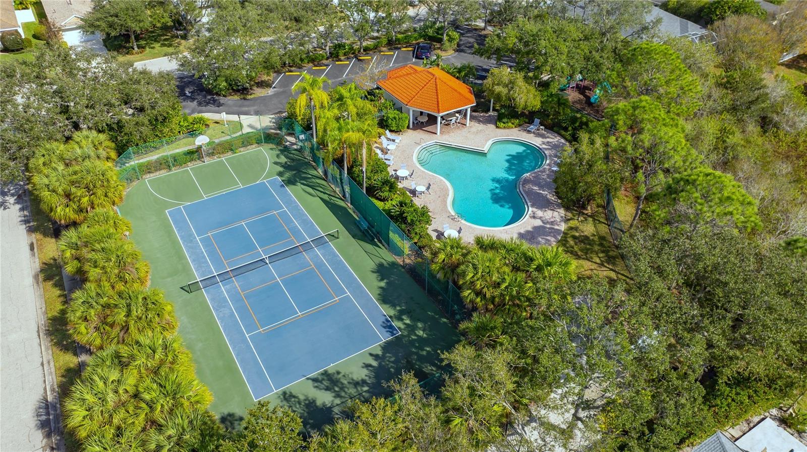 CARLYLE AT VILLAGES OF PALM-AIRE - Residential Lease