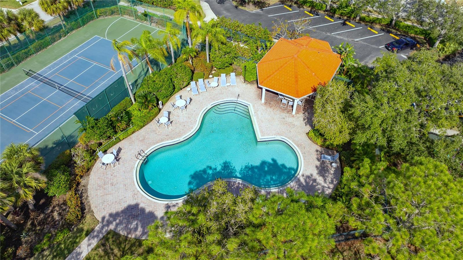 CARLYLE AT VILLAGES OF PALM-AIRE - Residential Lease