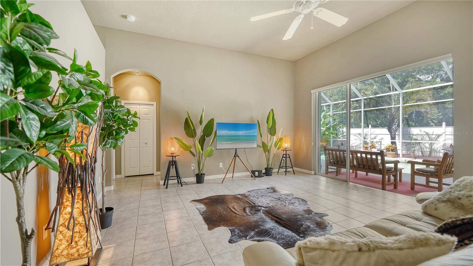 CARLYLE AT VILLAGES OF PALM-AIRE - Residential Lease