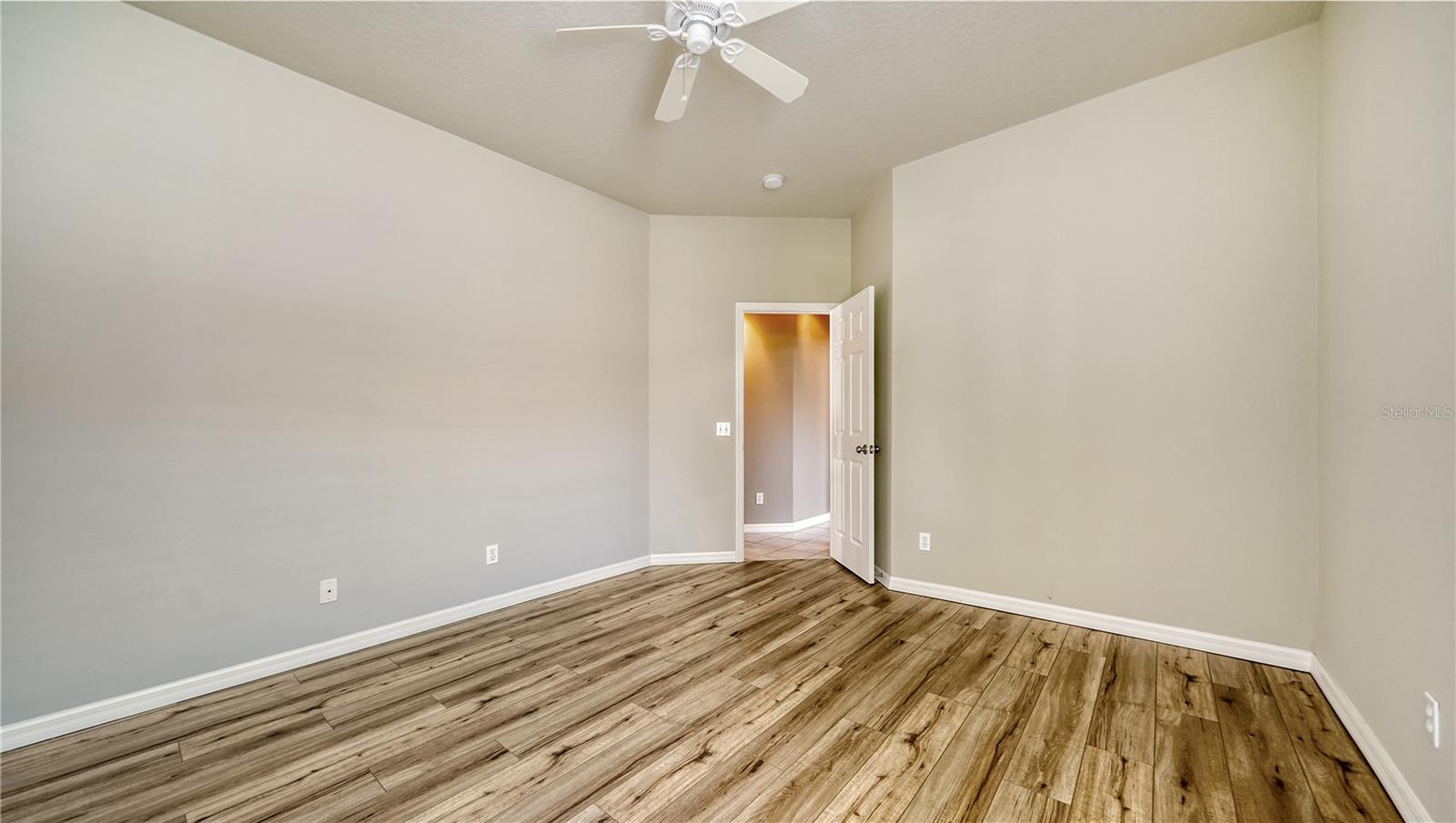 CARLYLE AT VILLAGES OF PALM-AIRE - Residential Lease