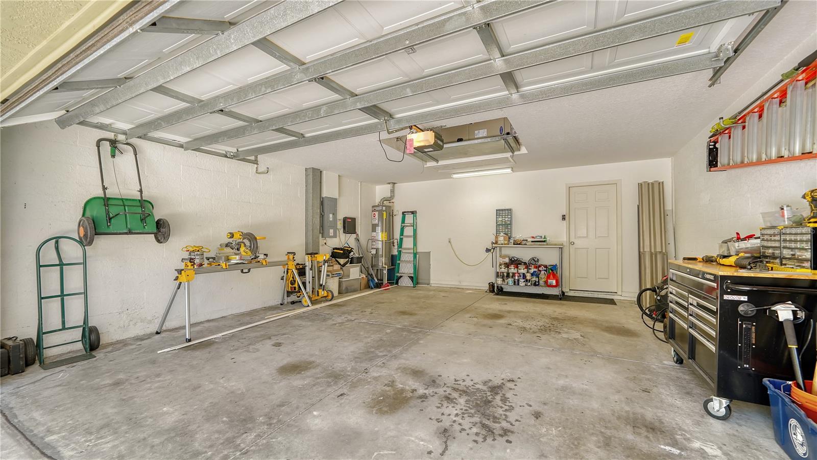 CARLYLE AT VILLAGES OF PALM-AIRE - Residential Lease