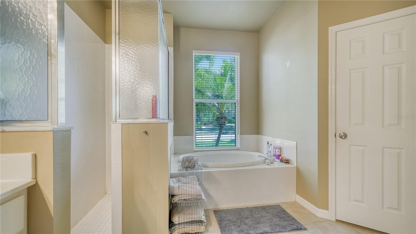 CARLYLE AT VILLAGES OF PALM-AIRE - Residential Lease