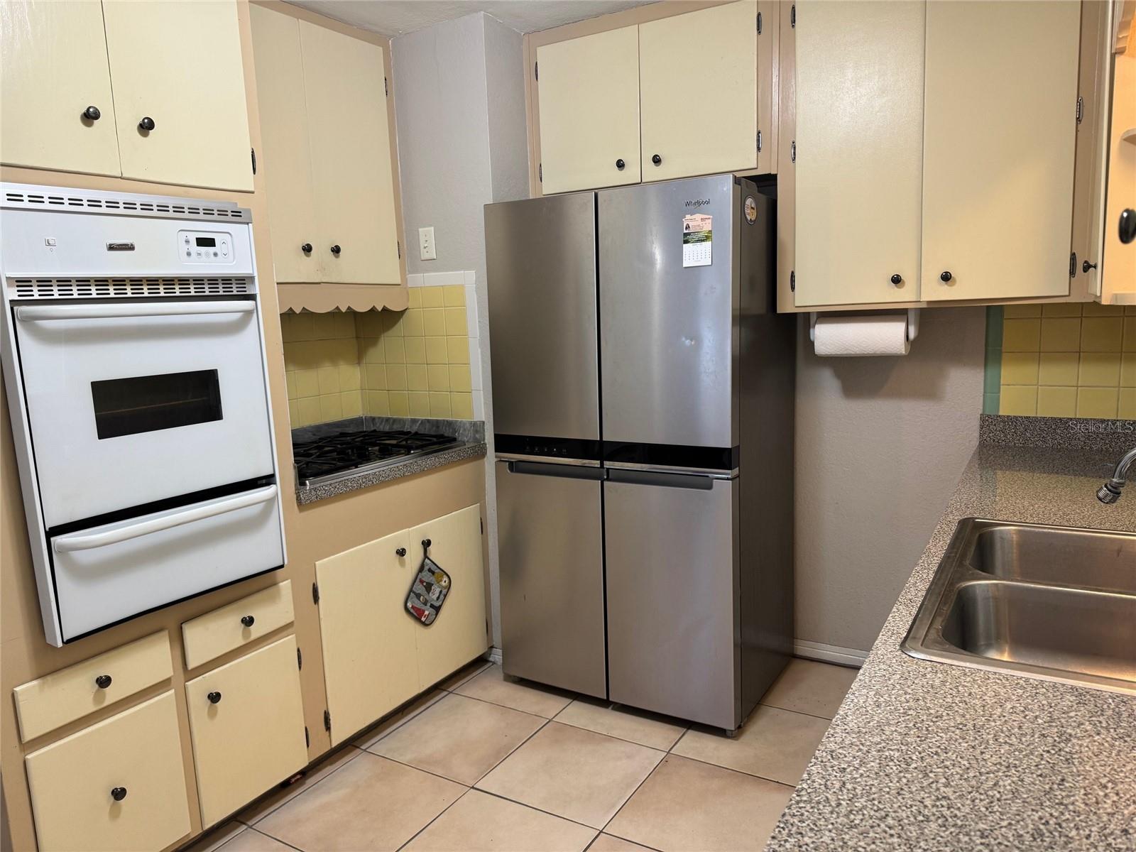 AVALON SUB 3 - Residential Lease