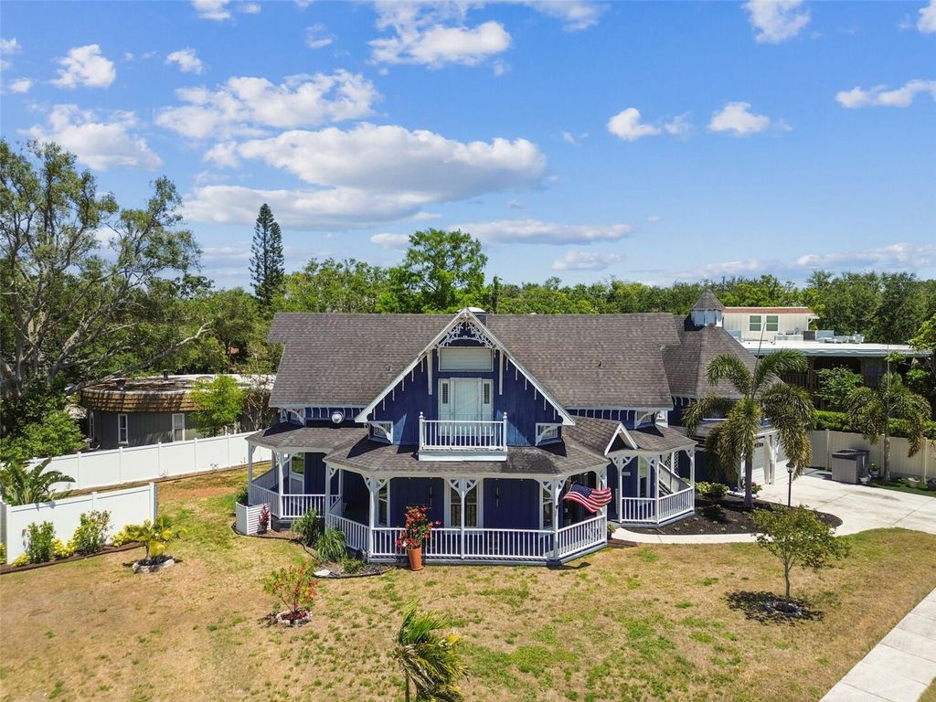 Photo of 1500 Elmwood Street, Clearwater, FL 33755 (MLS # TB8376986)