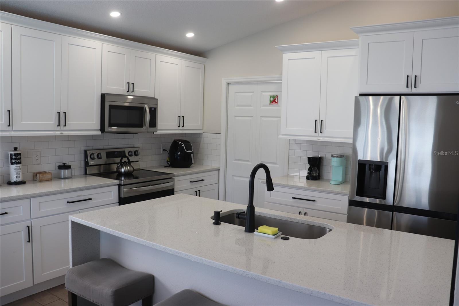 HAMPTON ESTATES - Residential Lease