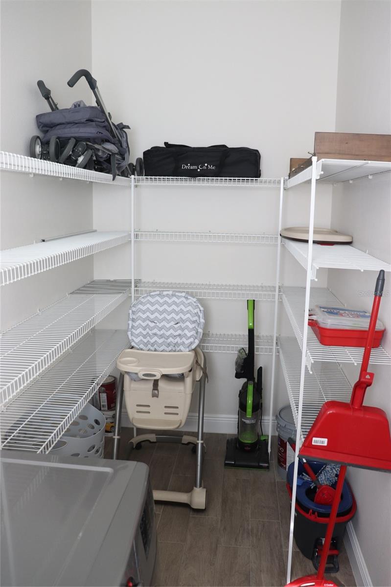 HAMPTON ESTATES - Residential Lease