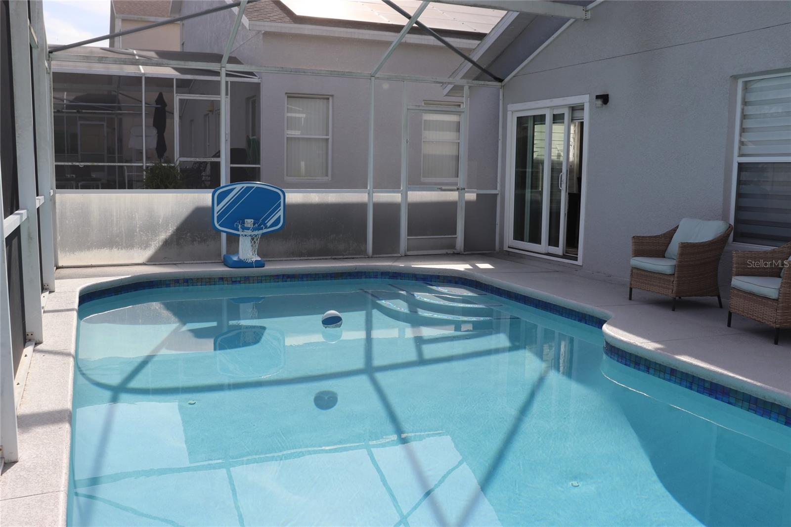 HAMPTON ESTATES - Residential Lease