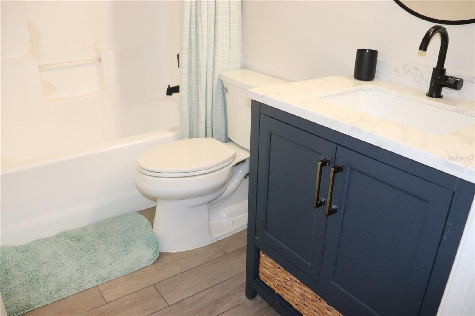 HAMPTON ESTATES - Residential Lease