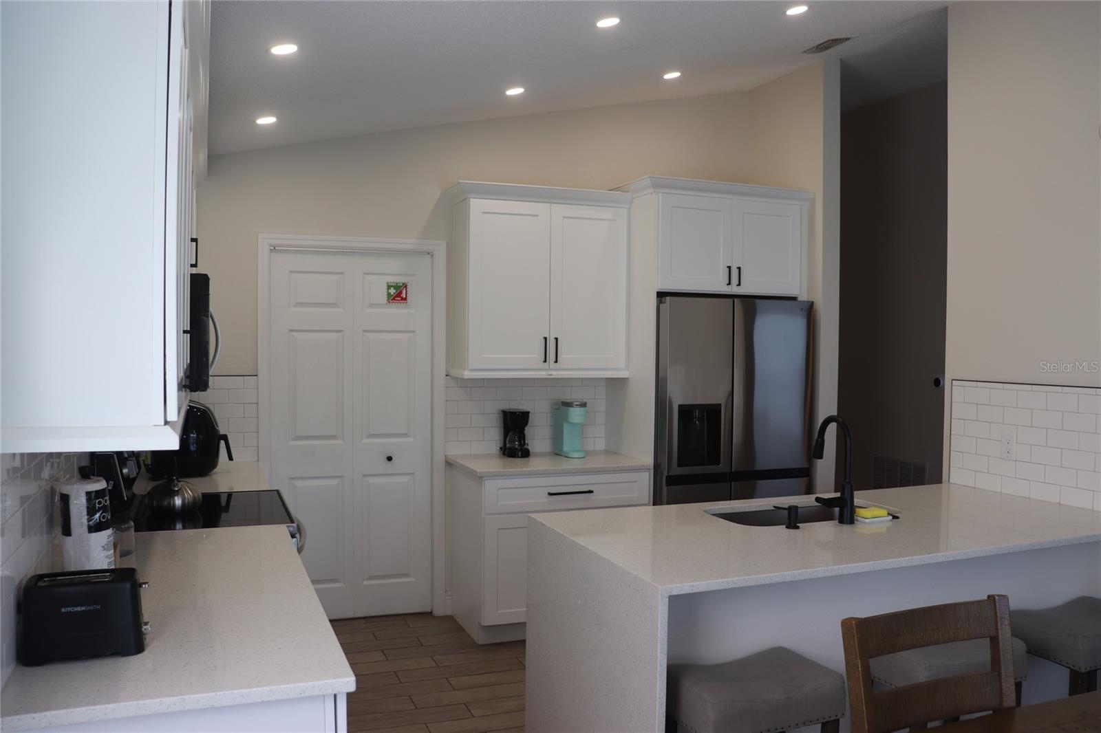 HAMPTON ESTATES - Residential Lease