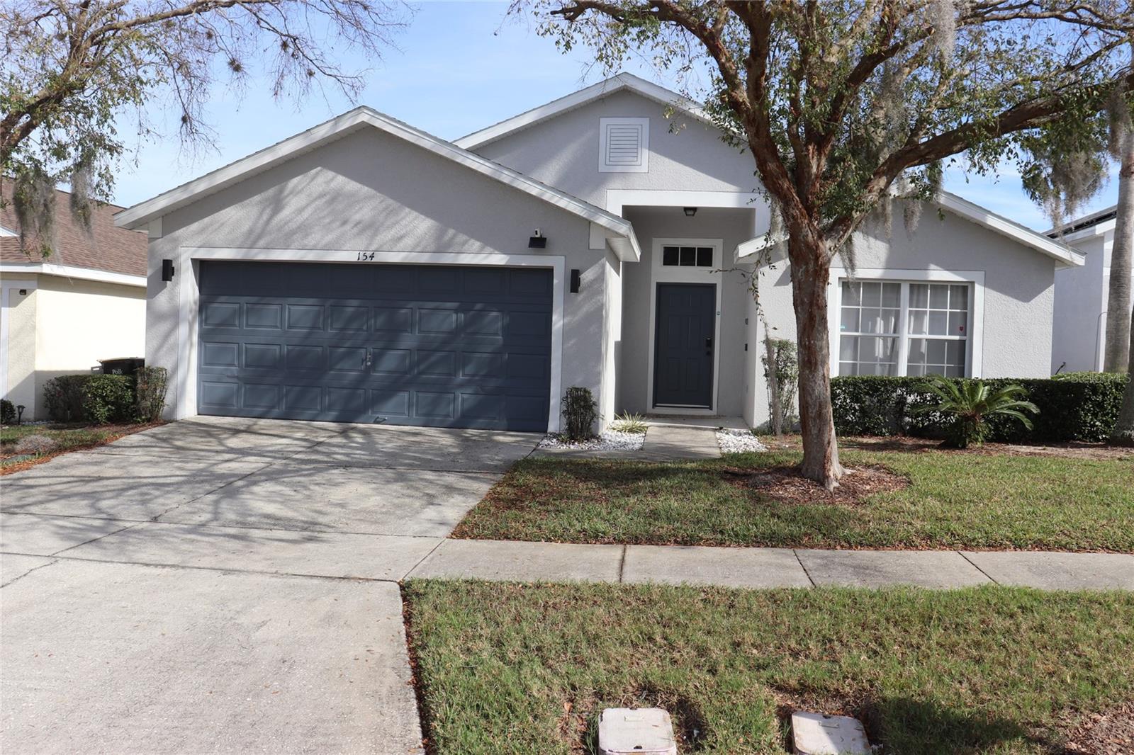 HAMPTON ESTATES - Residential Lease