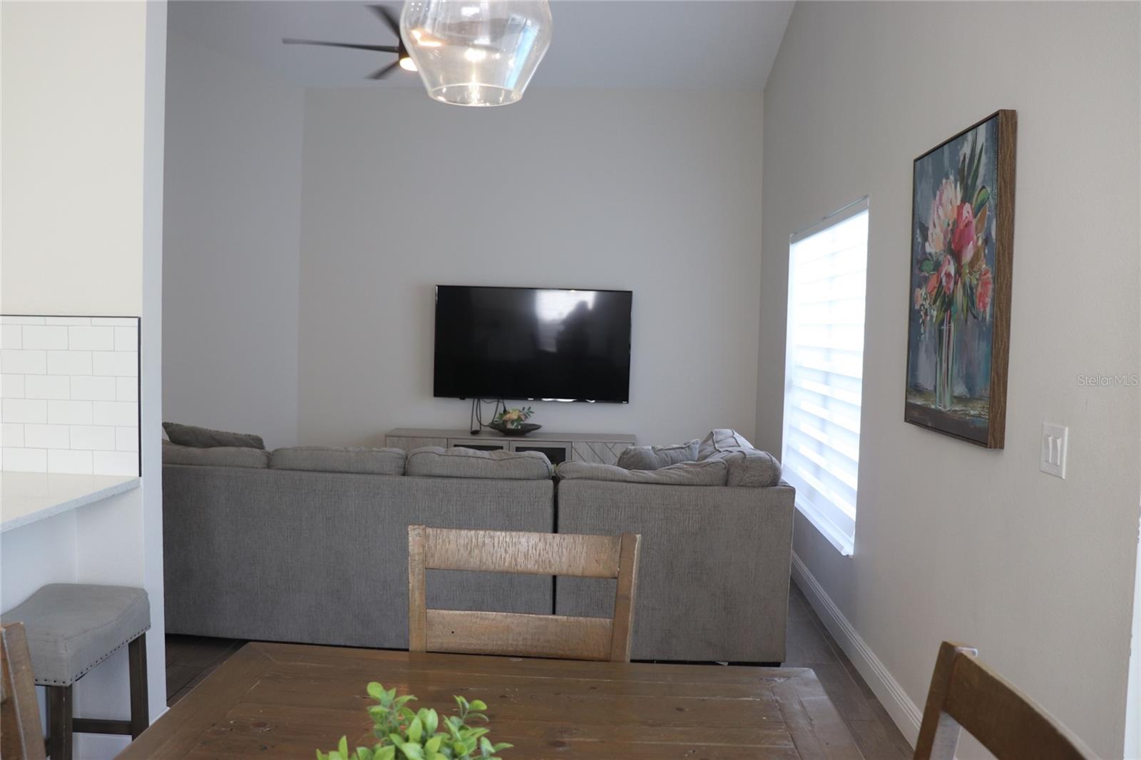 HAMPTON ESTATES - Residential Lease